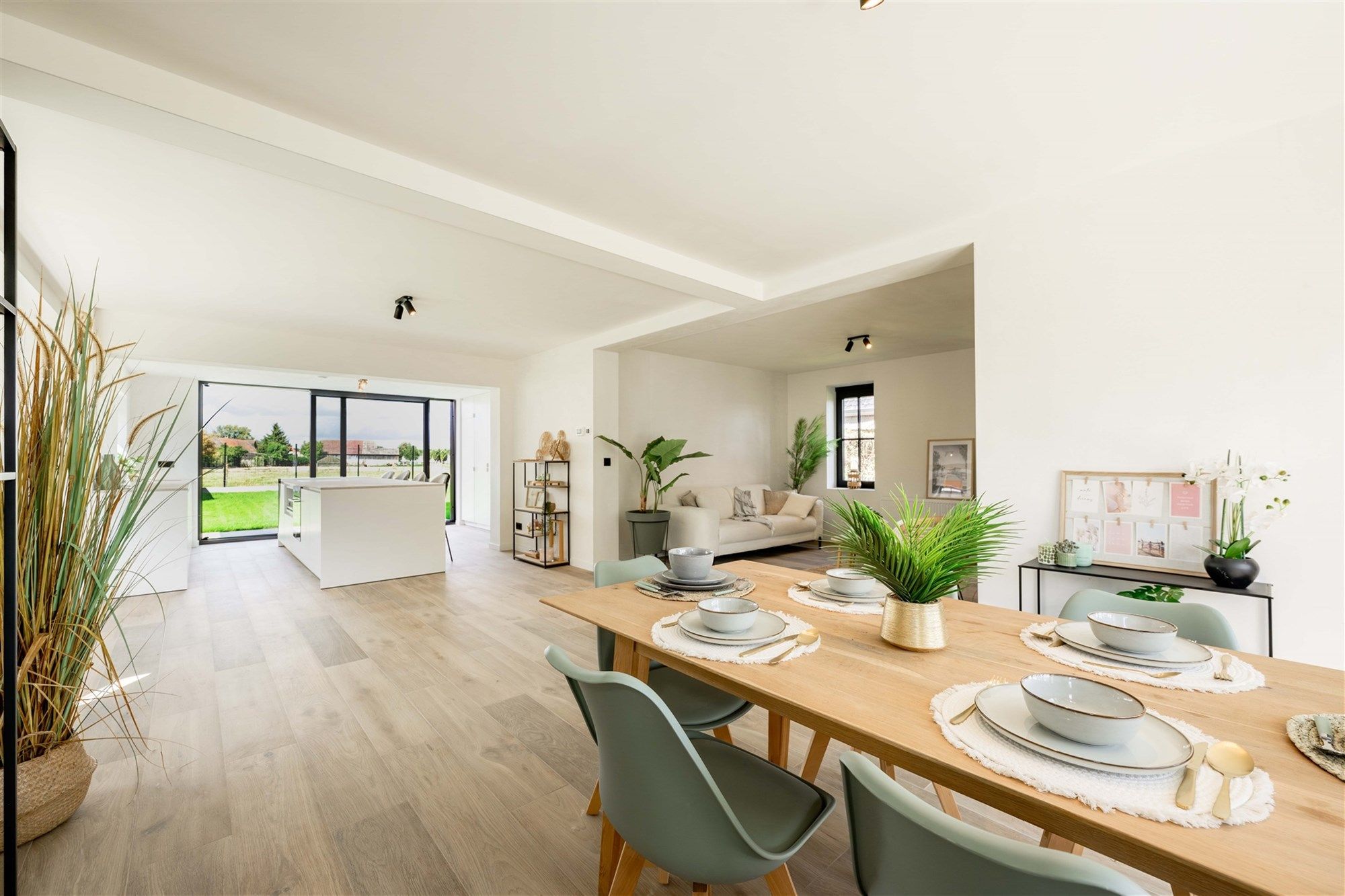 Vrijstaande woning met 3 slaapkamers, garage en tuin foto 6