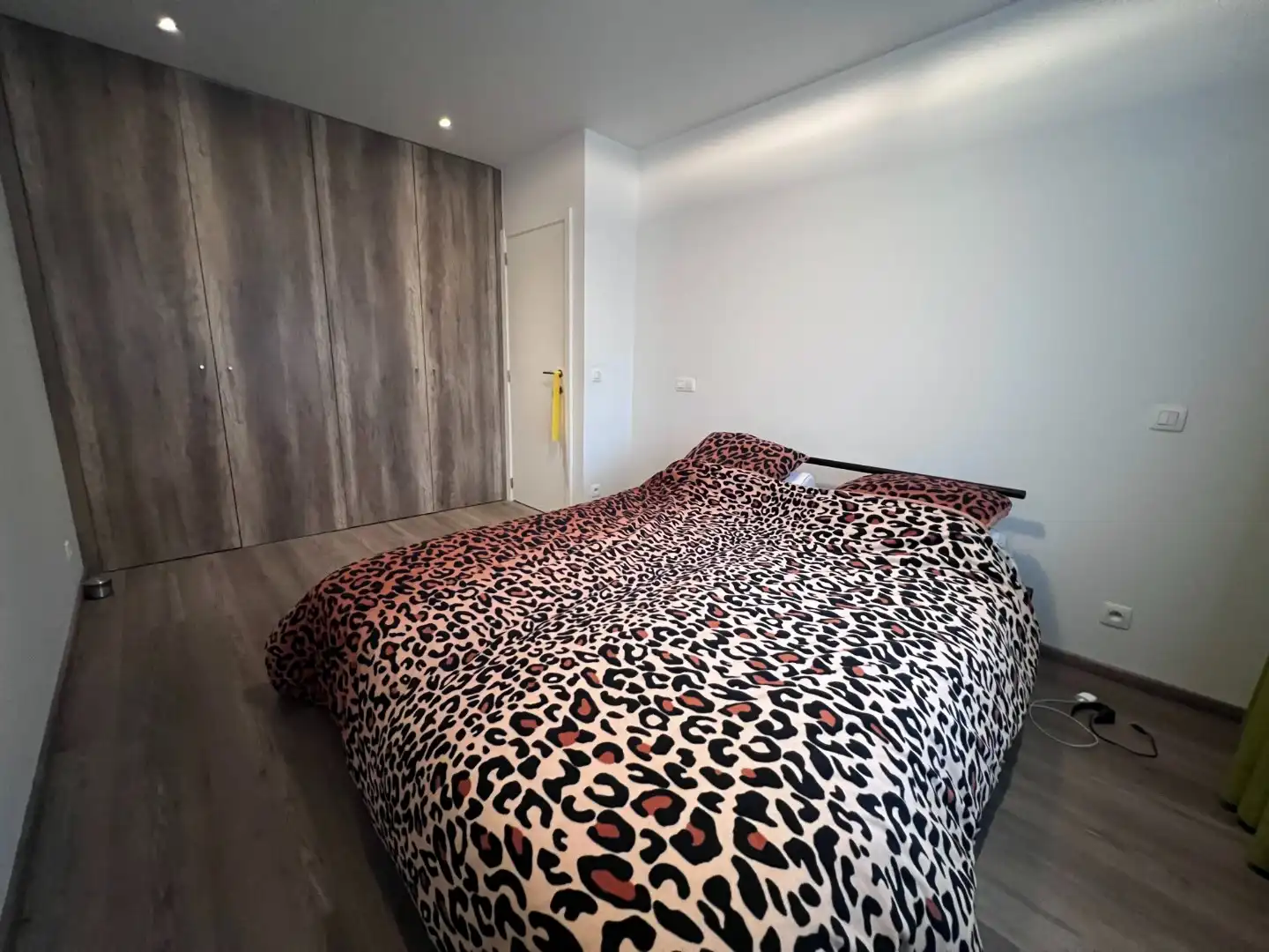 Modern energiezuinig appartement met 2 slaapkamers, terras en inpandige garage in Lievegem foto 9