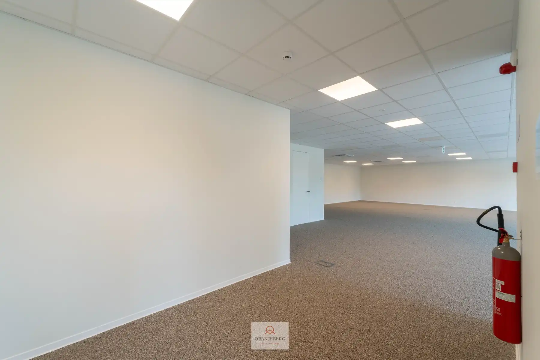 Polyvalente kantoorruimte van 193 m² foto 16