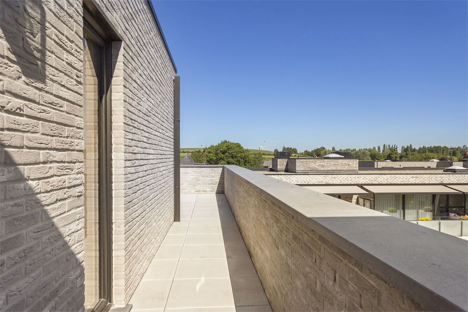 LUXUEUZE PENTHOUSE MET GARAGE TE DIEST! foto 25