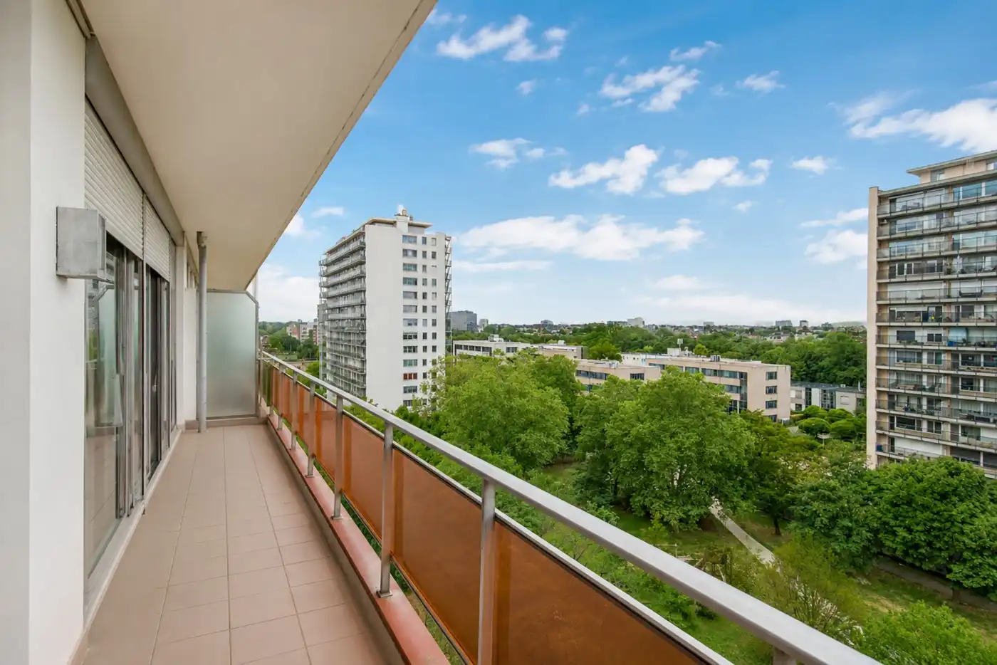 Ruim 3-slpk. appartement met terras en prachtig zicht in Berchem foto 17