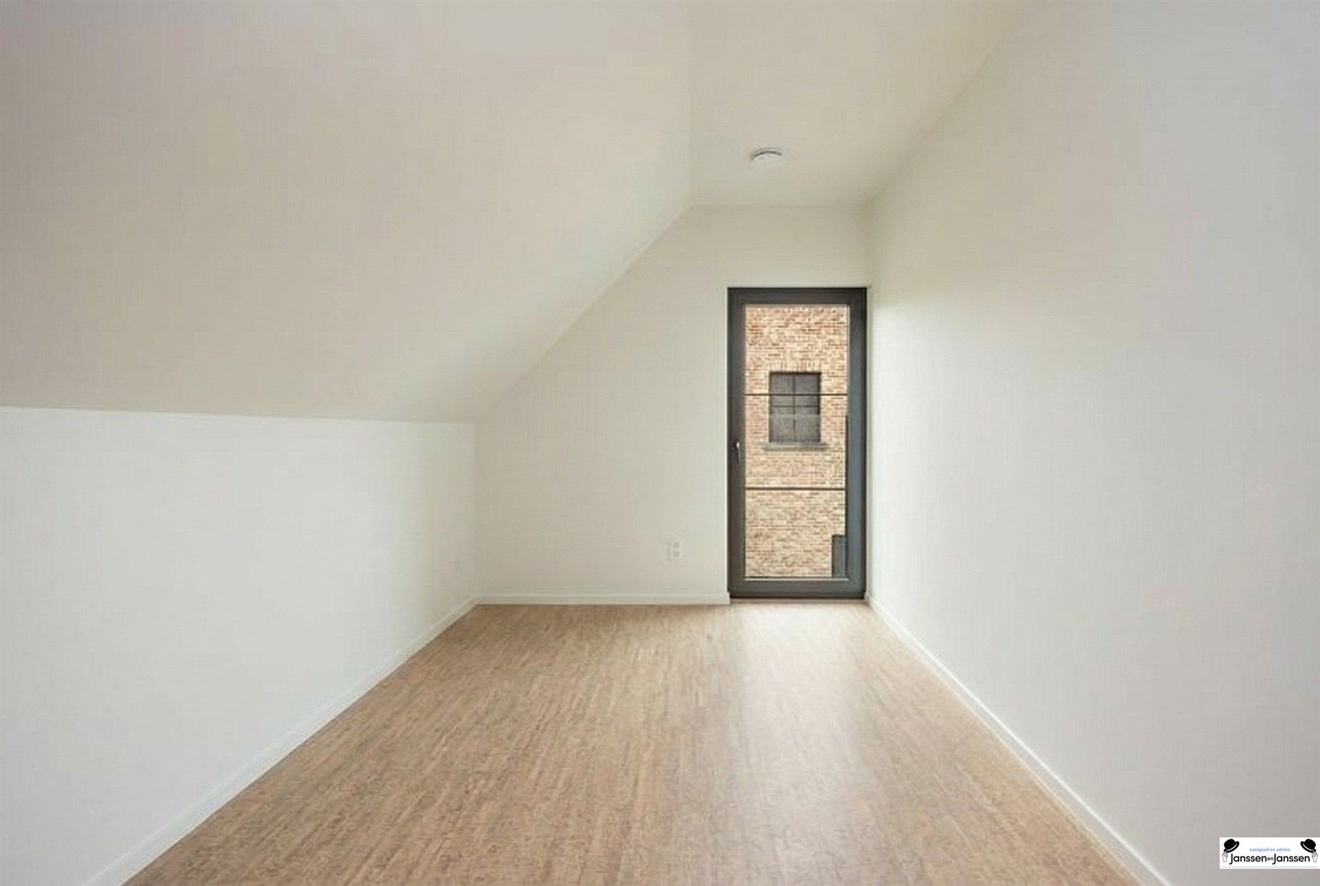 Moderne energiezuinige woning met hoogwaardige afwerking foto 23