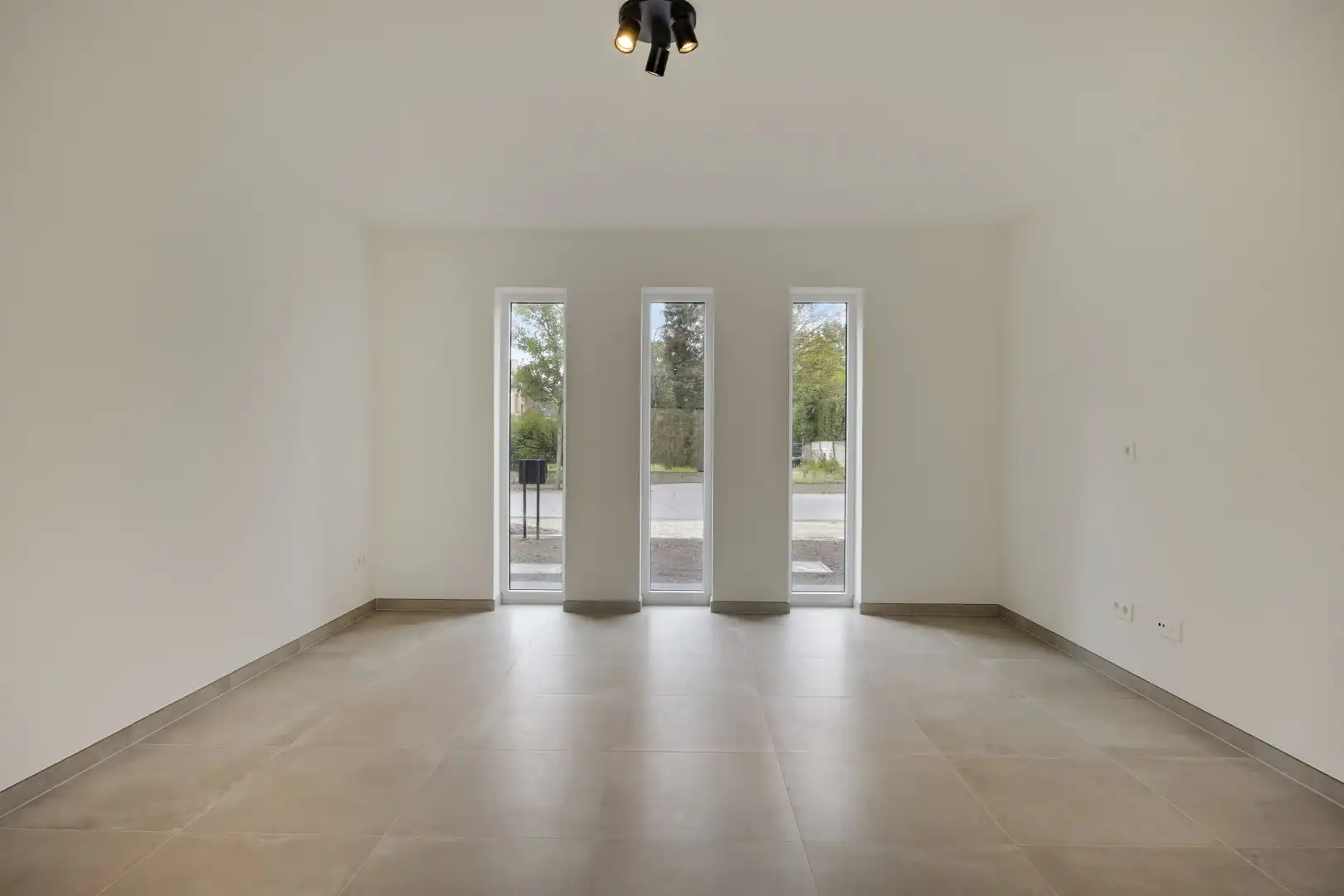 Nieuwbouwwoning met 3 slpks, gelegen op wandelafstand van het centrum !  foto 4