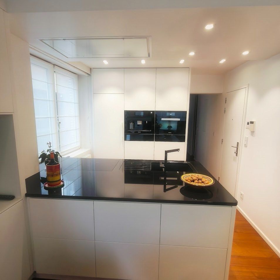 Instapklaar bemeubeld hoekappartement met 2 slaapkamers te koop in Oostende foto 11