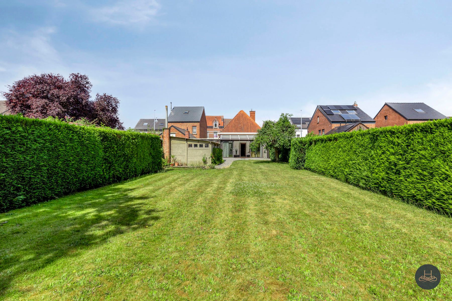 Charmante te renoveren open woning met enorme tuin en bos foto 26