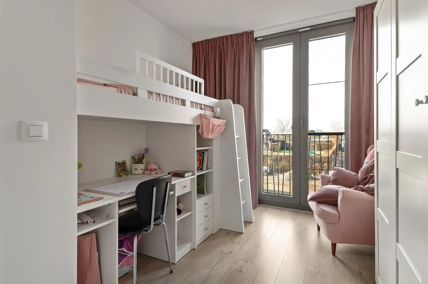 RECENTE WONING MET 4 SLK, TUIN EN PARKING! foto 15