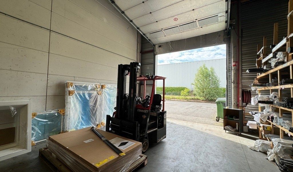 Magazijn met kantoor te huur Prins Boudewijnlaan Kontich foto 5