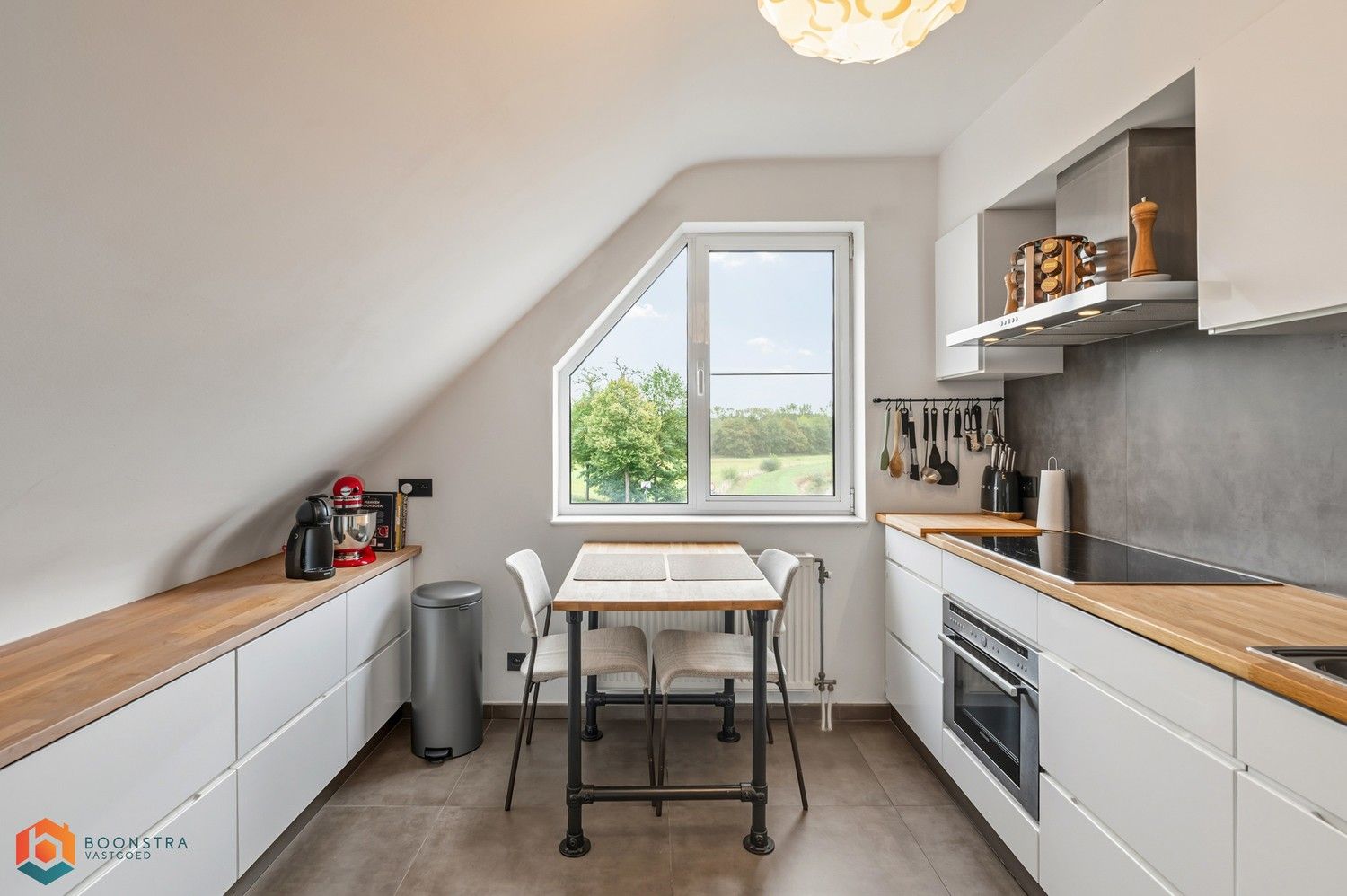 Energiezuinig duplex appartement met 2 slpkrs, terras, zonnepanelen en airco foto 12