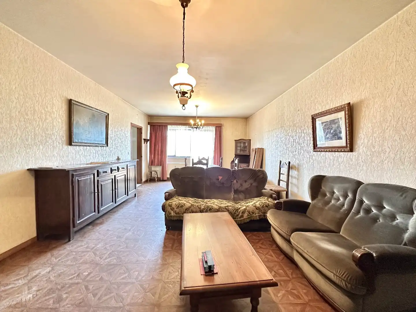 Ruim en centraal gelegen appartement in Tongeren met 2 slaapkamers, terras, garage en berging foto 5