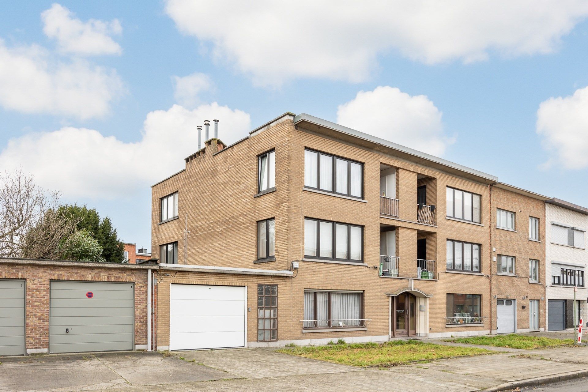 Schitterend gelegen appartement met 2 slaapkamers en garage nabij het centrum (84m²)met 2 slaapkamers nabij het centrum foto 2