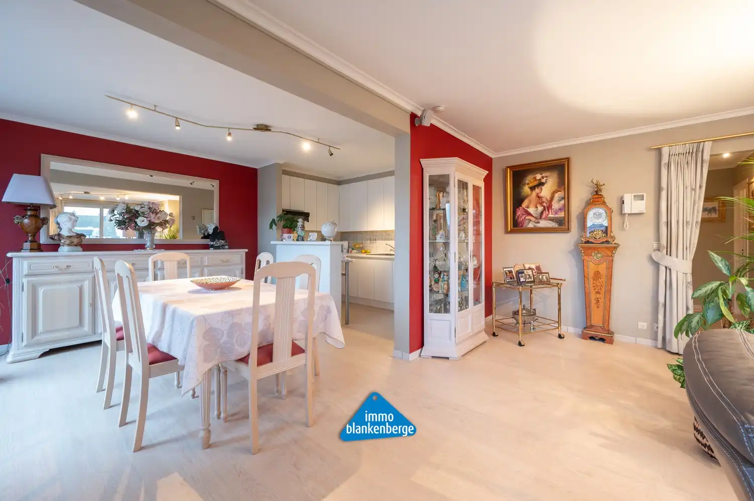 Lichtrijk hoekappartement met een zuidgericht terras (+/- 20m²) in het centrum van Blankenberge foto 9