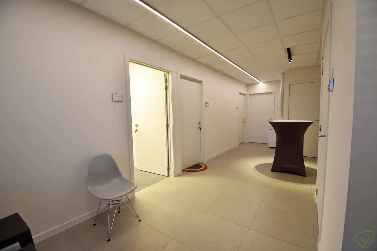 Kantoorruimte nabij het centrum van Zomergem! foto 11