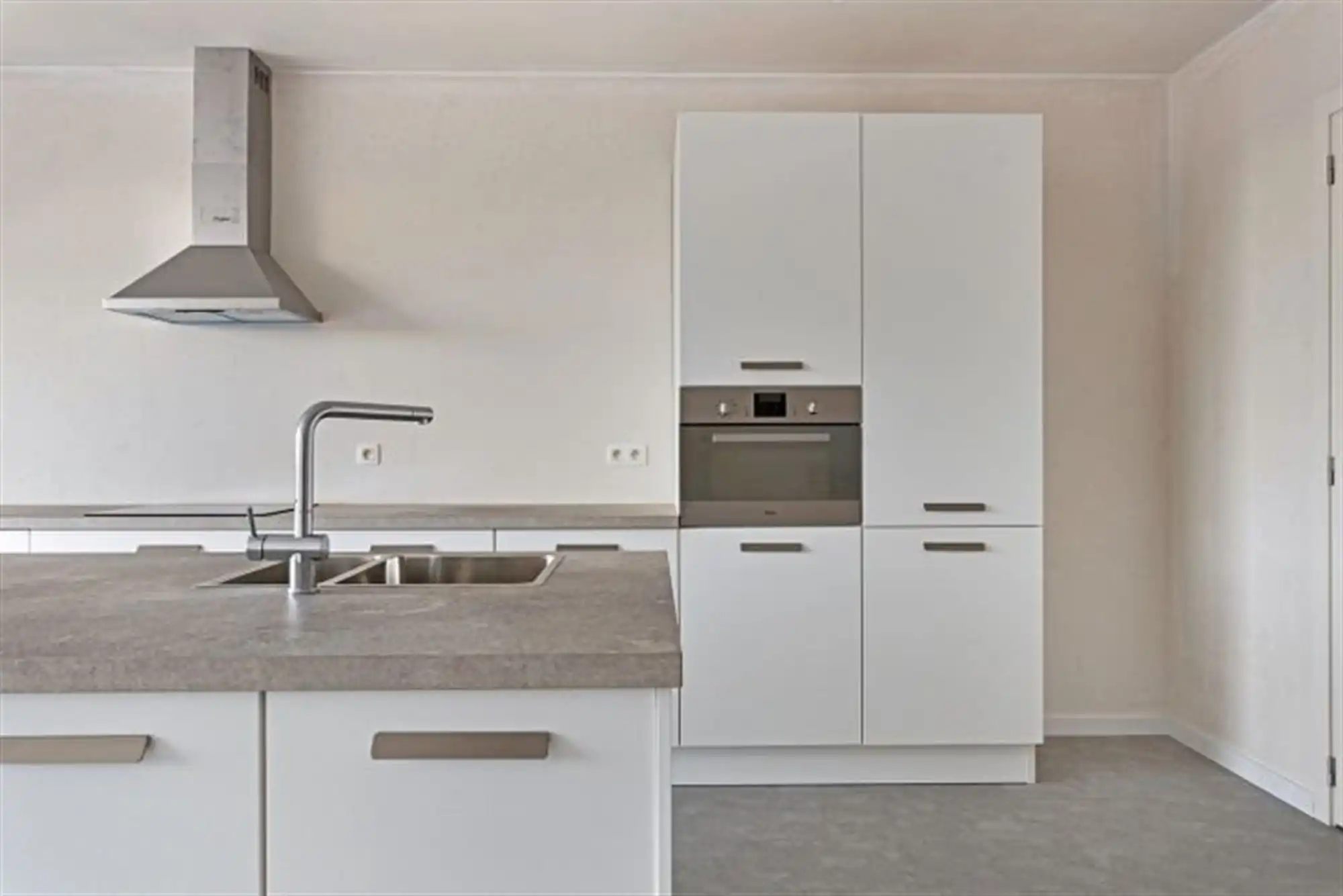 Nieuwbouwappartement met 2 slaapkamers en lift in centrum foto 4