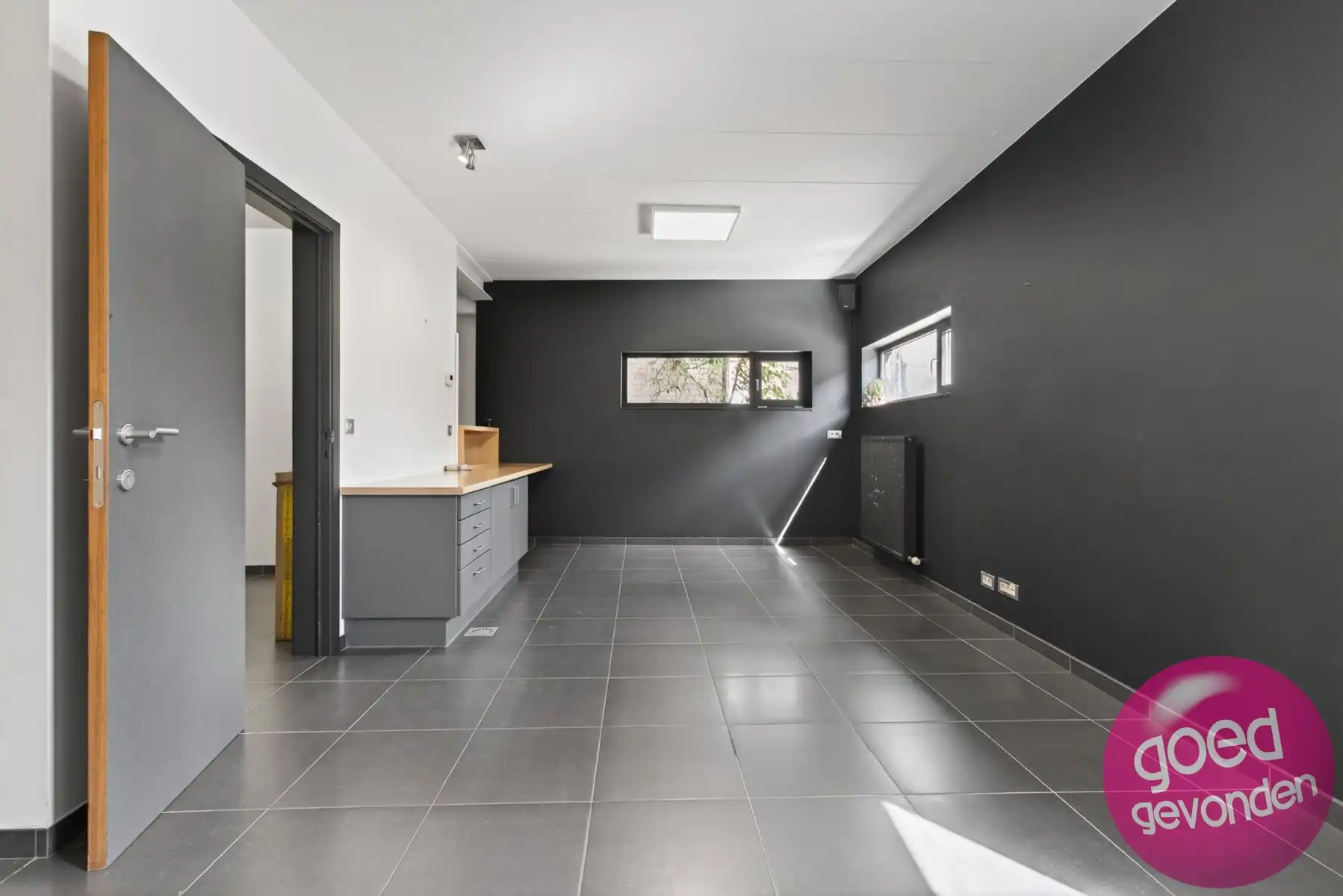 HANDEL-KANTOOR 140 M² - INSTAPKLAAR - PARKING  foto 15