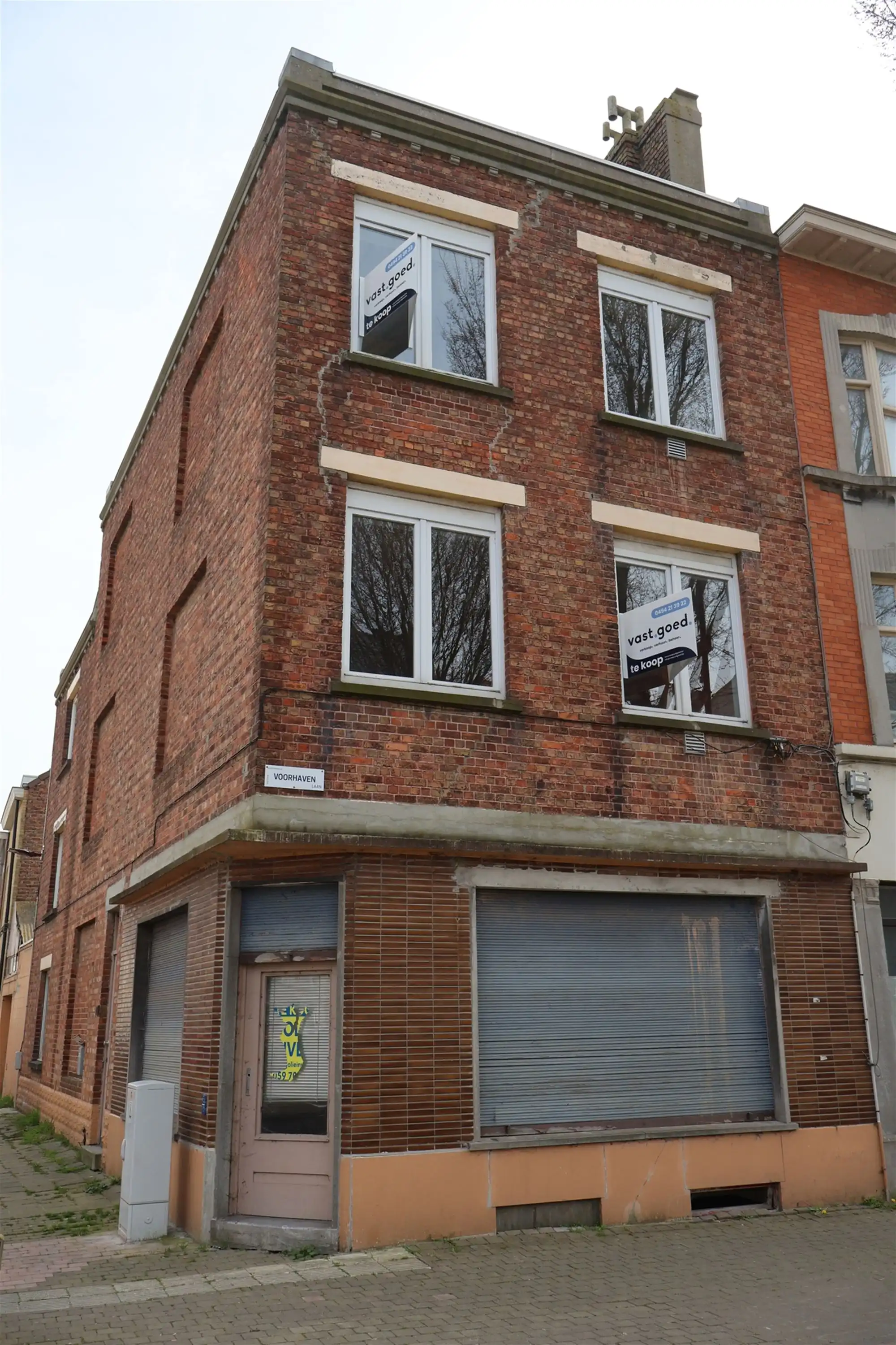 Vergund renovatieproject 4 appartementen foto {{pictureIndex}}