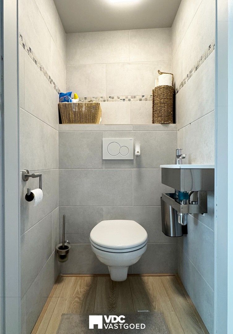 Laat je verrassen door de ruimte achter deze rijwoning! foto 13