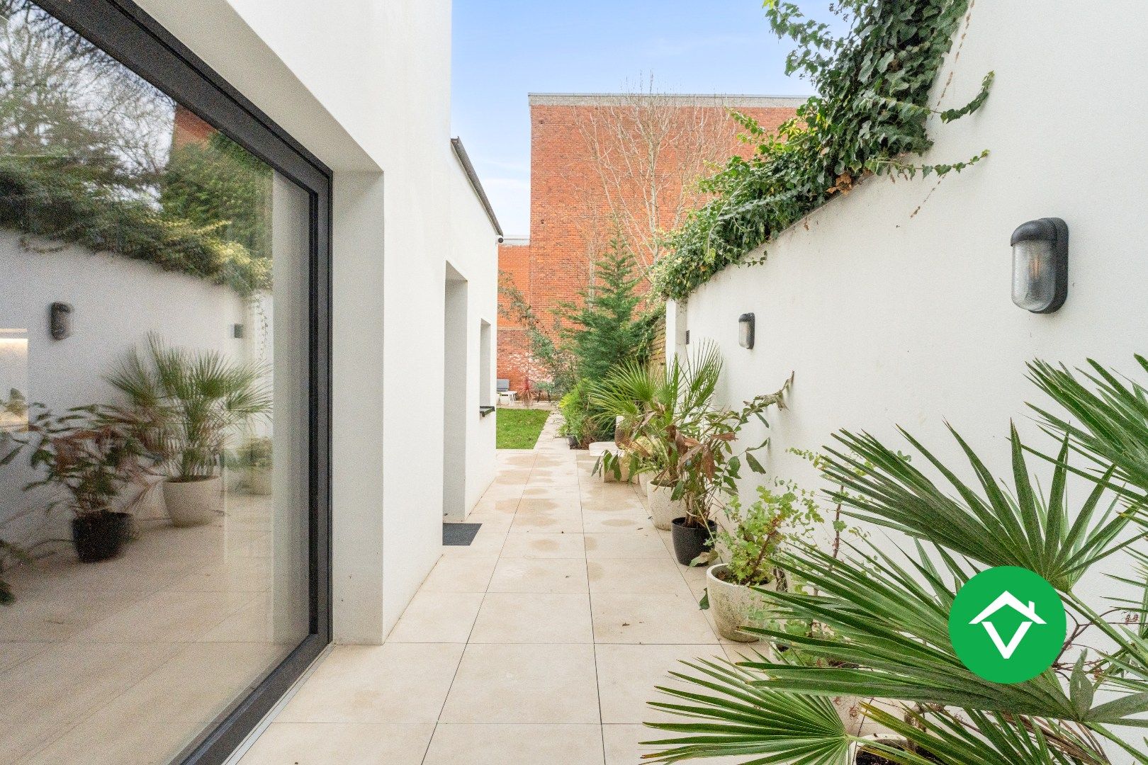 Hoog gerenoveerde woning met tuin en 4 slaapkamers te Roeselare foto 14