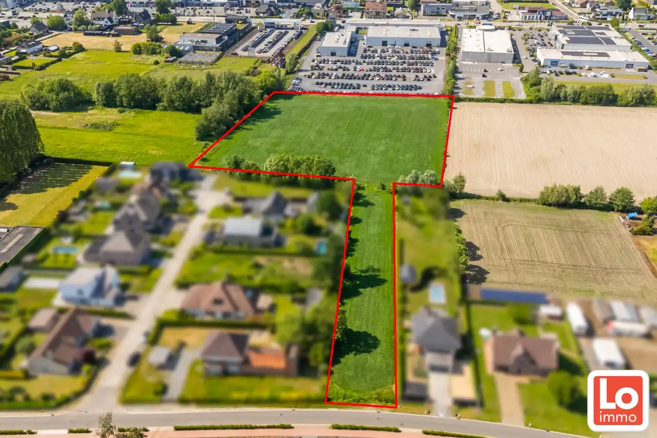 Mooi gelegen Bouwgrond met achtergrond/weide van in totaal 14705 m² foto 2