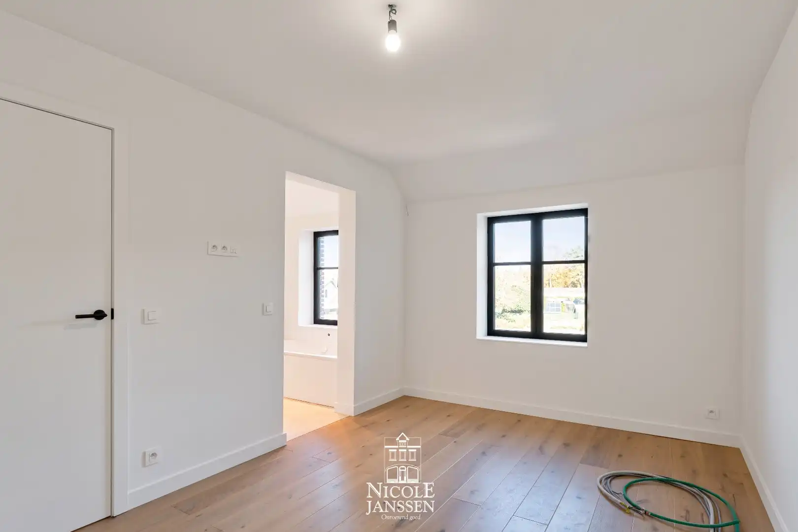 Nieuwbouwwoning van 194m² foto 11