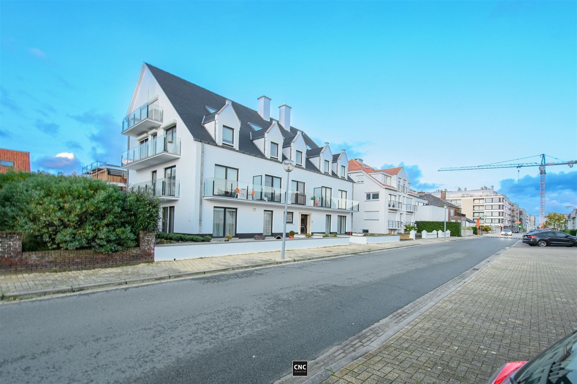 Instapklaar dakappartement met 1 slaapkamer in een verzorgde villa-residentie te Zeebrugge-Bad. foto 2