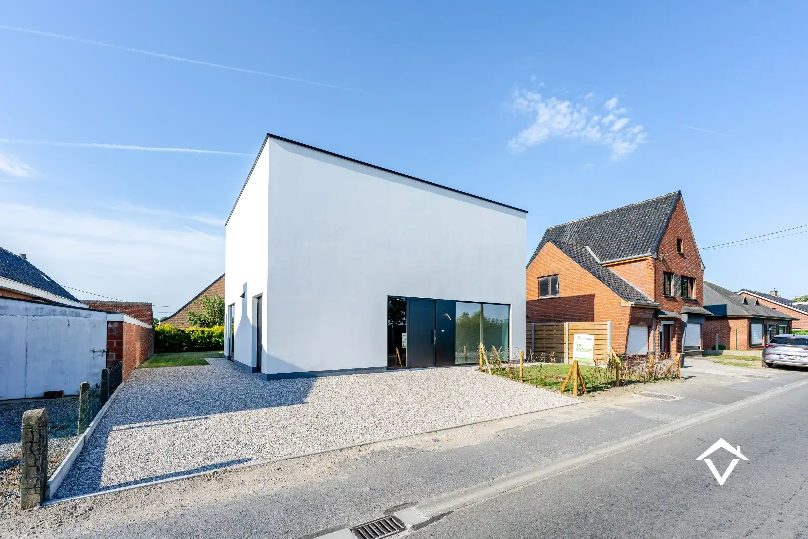 Prachtige, alleenstaande woning met 3 slaapkamers en tuin op een rustige ligging te Gits foto {{pictureIndex}}