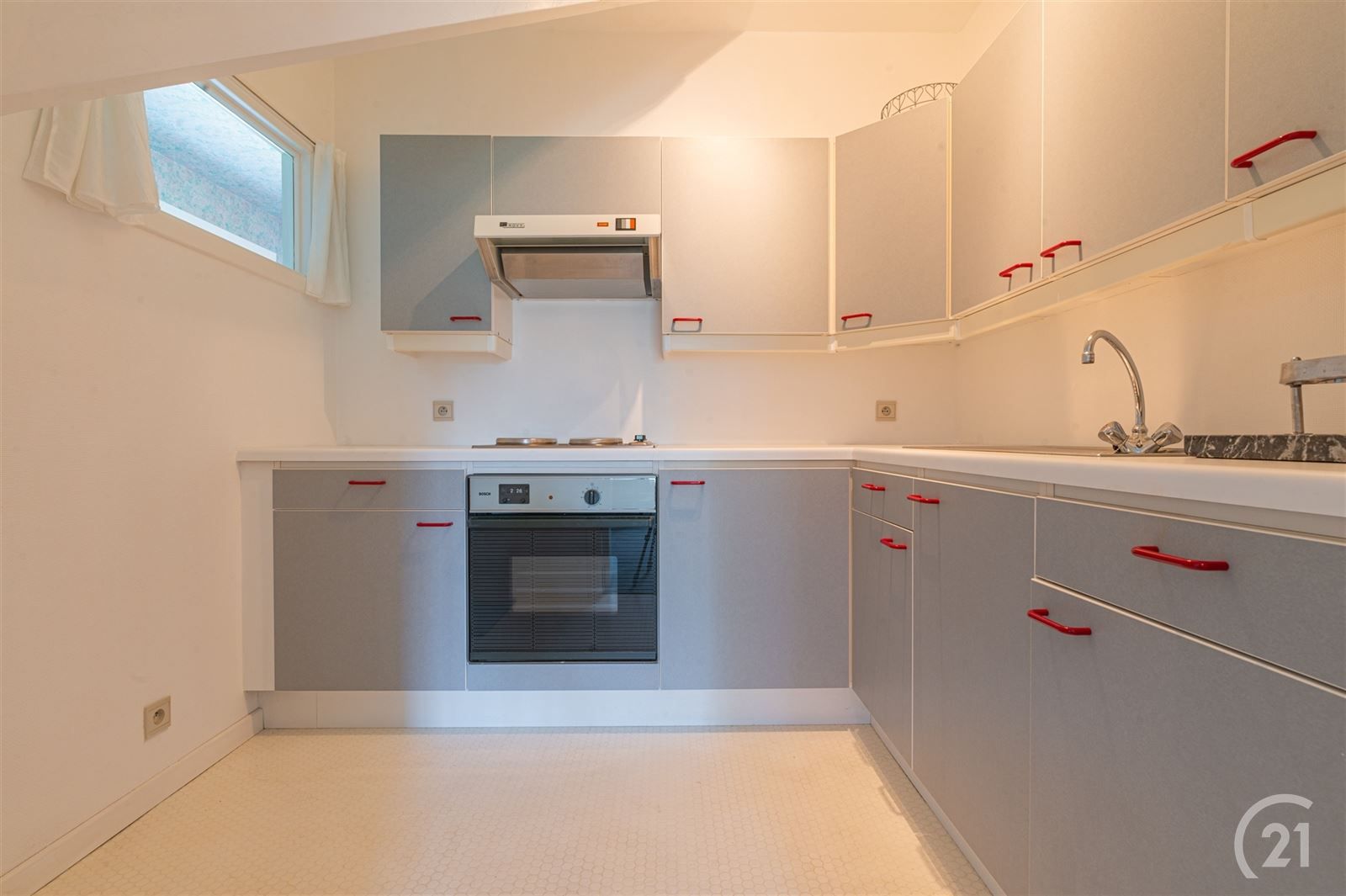Landhuis met tuin en weide op +/-  78are foto 30