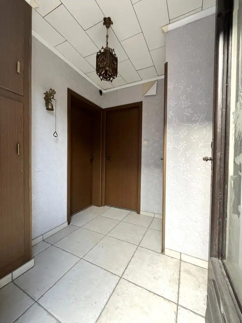 Ledegem – Te renoveren woning op ruim perceel met uitweg achteraan foto 2