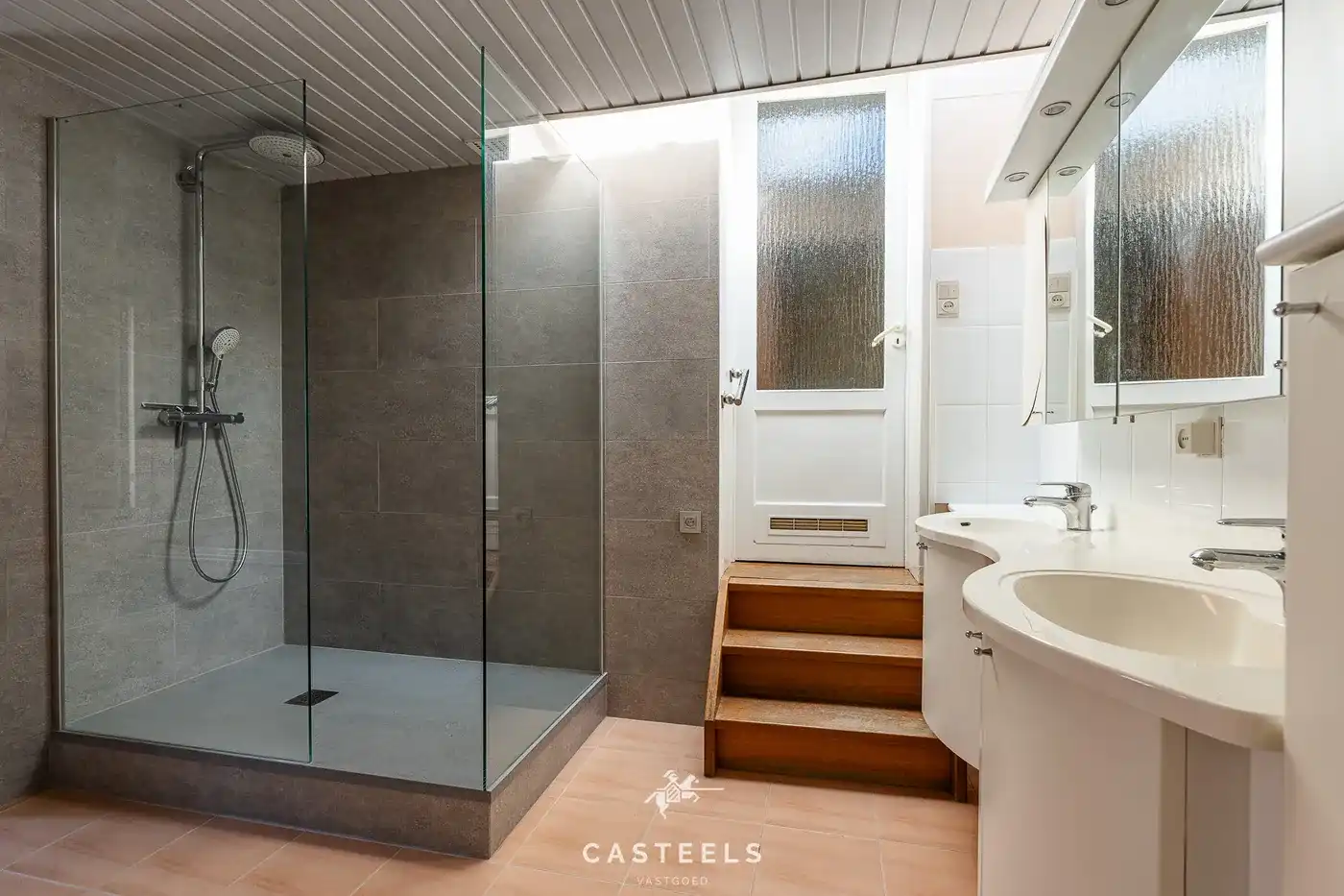 Ruime duplex met terras van 43 m² in hartje Brugge foto 21
