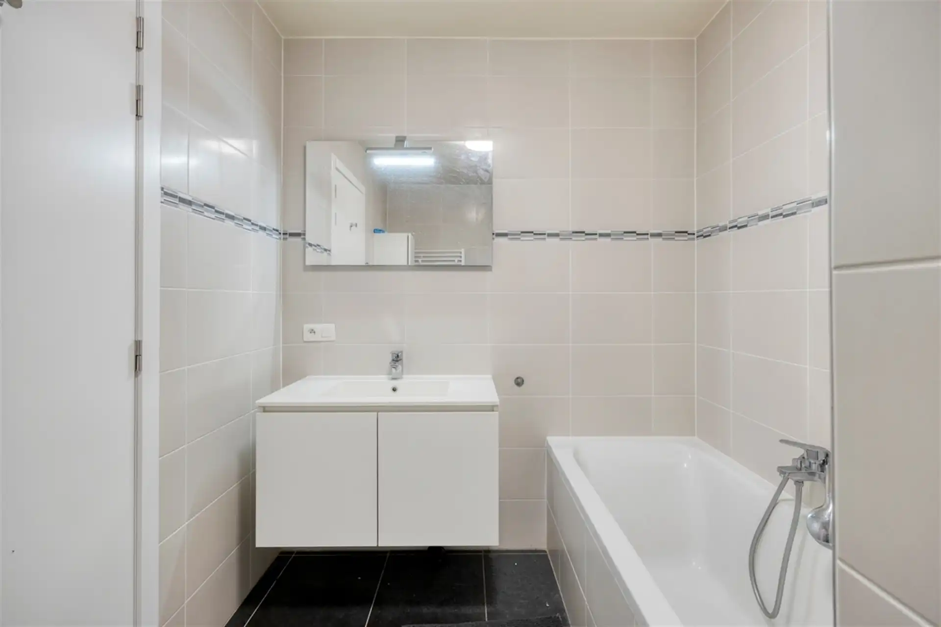 Appartement met 2 slaapkamers nabij centrum  foto 9