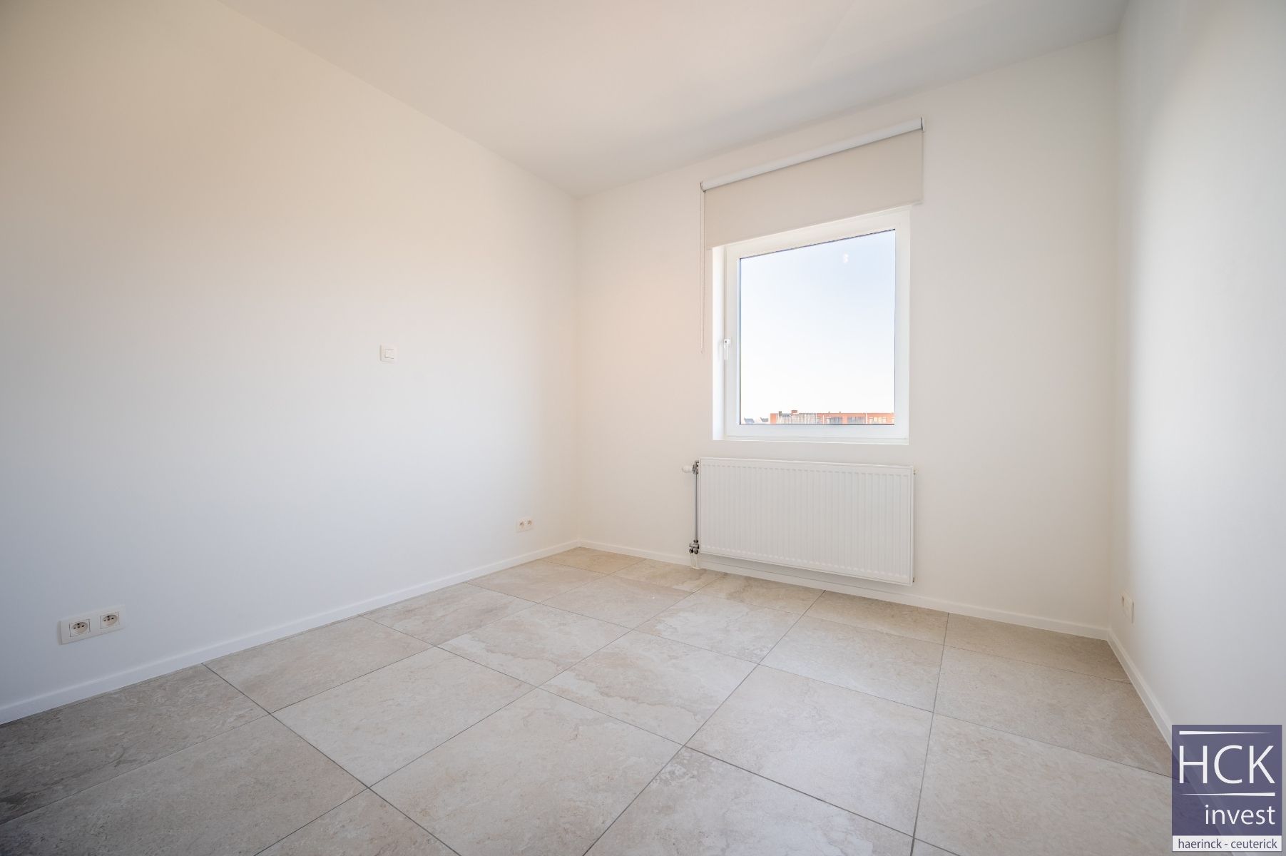 WAREGEM - Prachtig gerenoveerd appartement met 2 SLPK. en terras foto 11