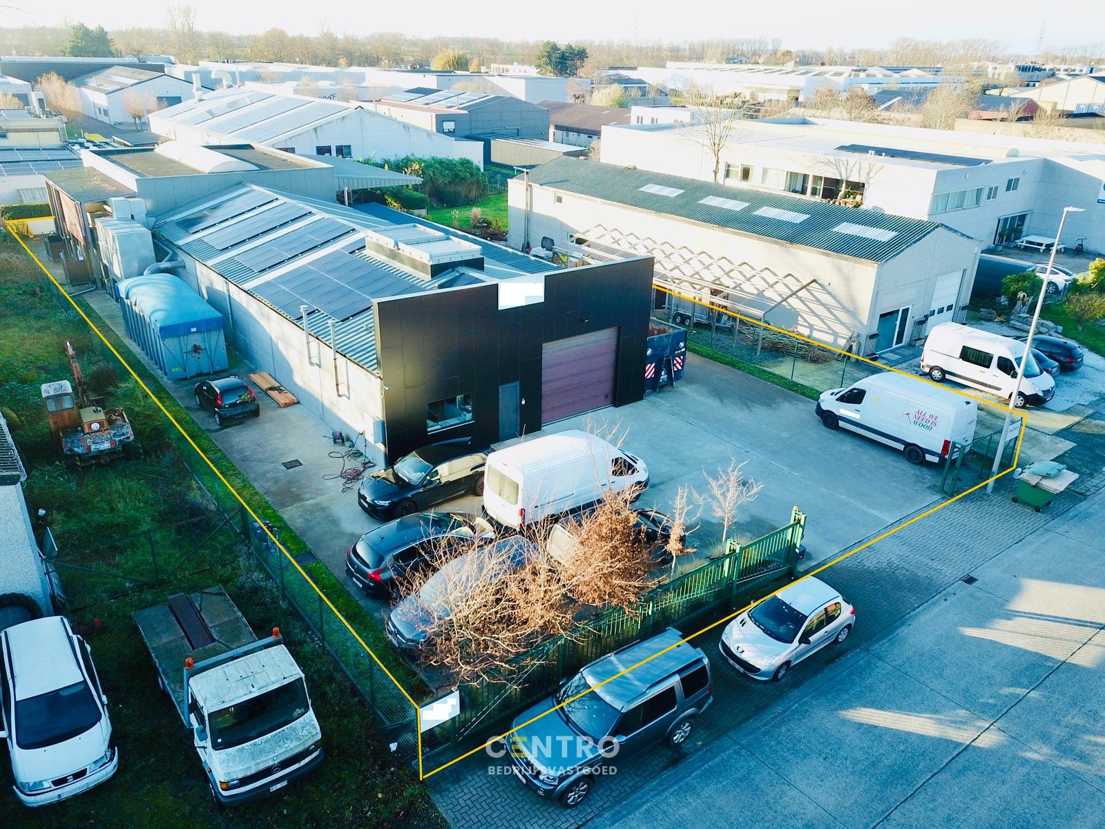 Instapklaar BEDRIJFSPAND met geïntegreerde KANTOREN op ambachtelijke zone "Blauwe Toren" te 8000 Brugge foto 3