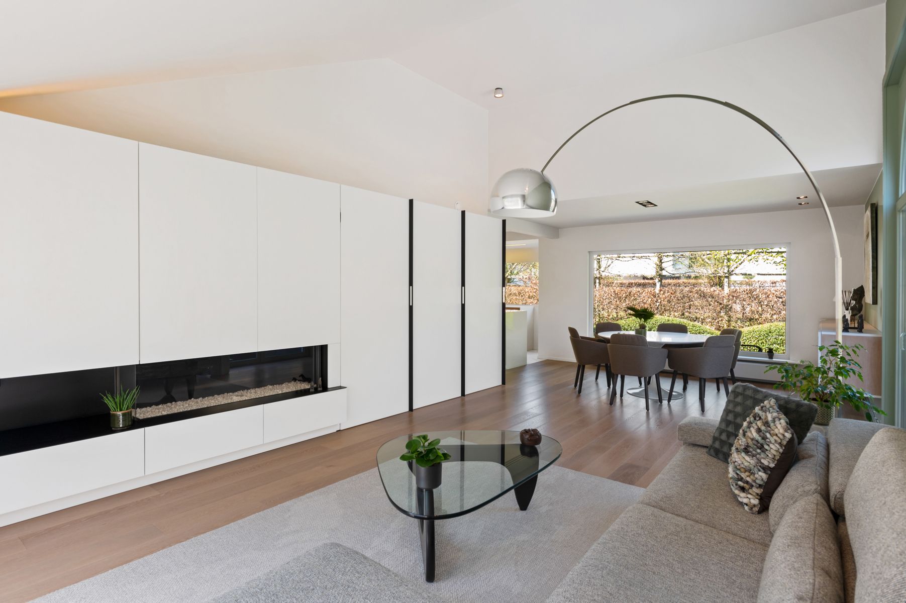 Luxueuze gelijkvloerse villa met zwemvijver op ca. 898 m². foto 7