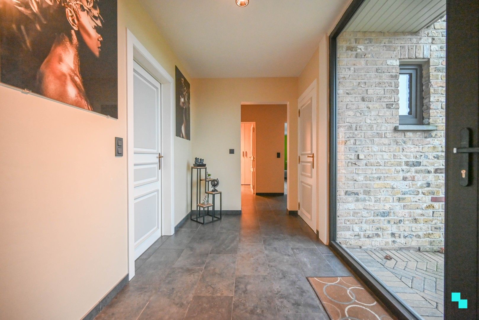 Instapklare, ruime villa in Oostrozebeke foto 3