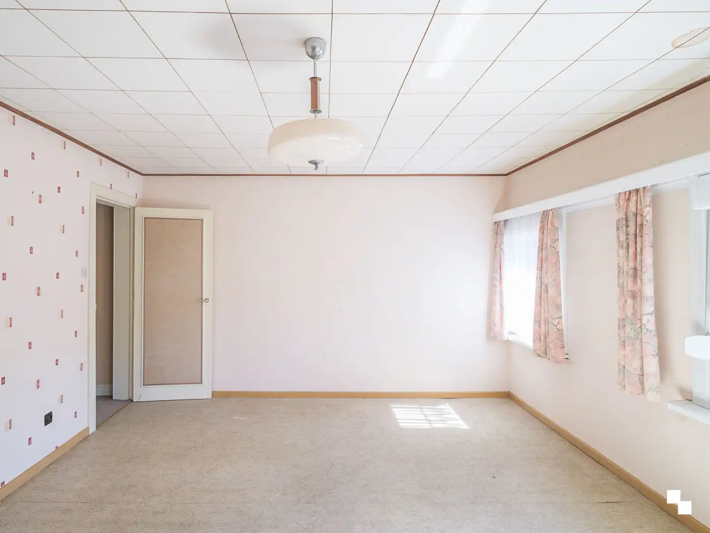 Te renoveren woning met gezellige tuin in het hart van Merelbeke foto 11
