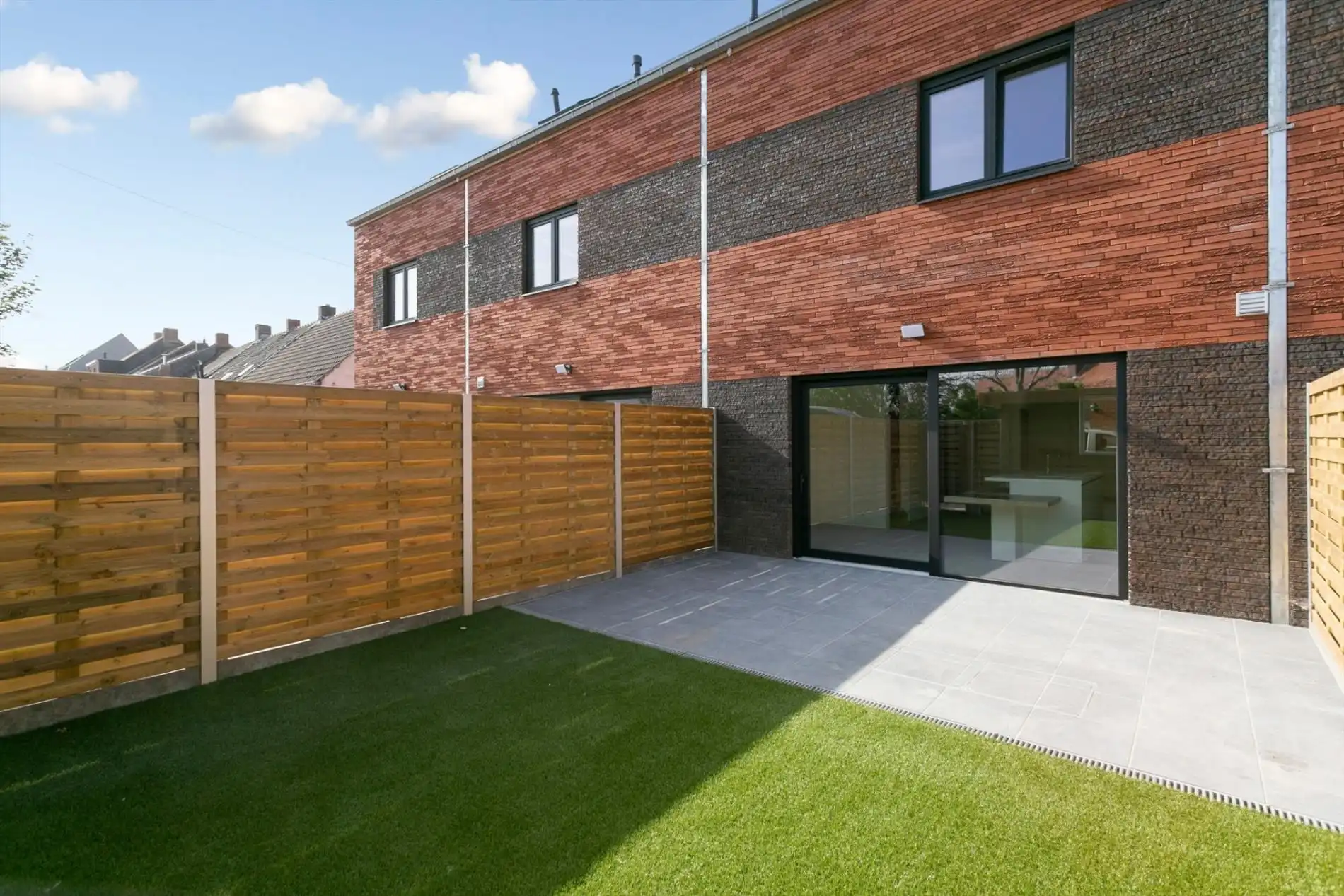 Nieuwbouwwoning met 4 slaapkamers en 2 badkamers! foto 17
