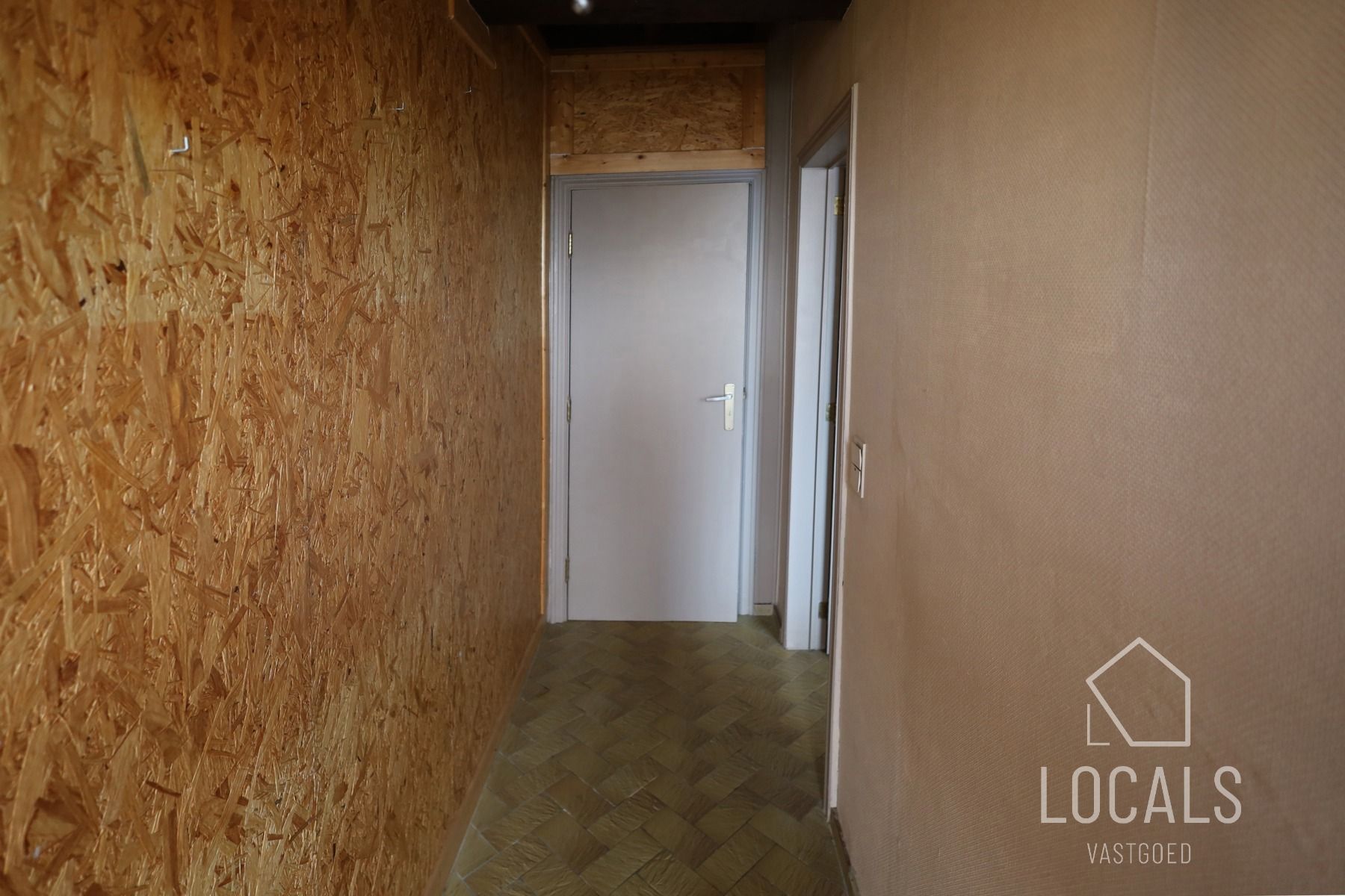 Te renoveren woning in het landelijke Kerksken foto 6