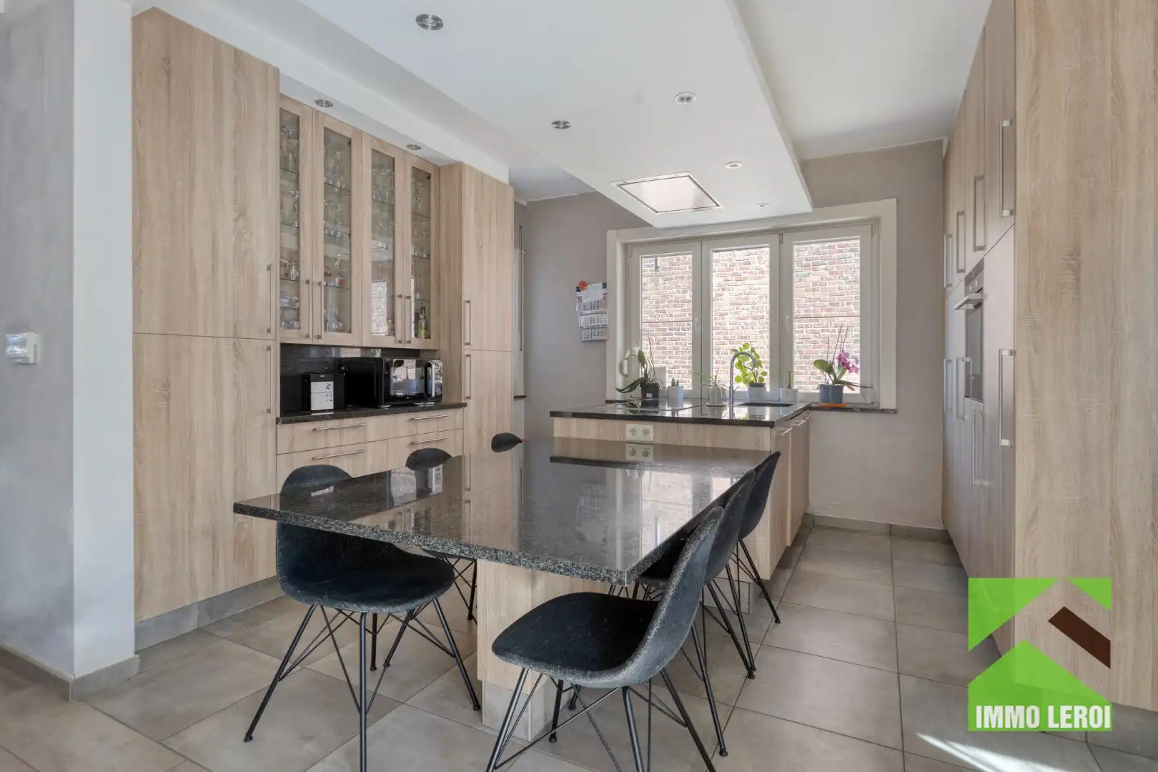 Instapklare gezinswoning met 3 slaapkamers, zwembad en energiezuinige technieken foto 6