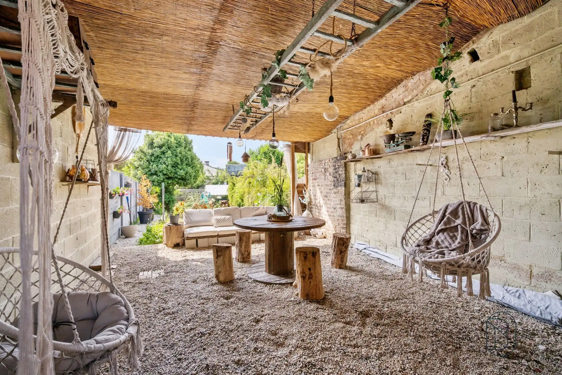 Rustig gelegen gezinswoning met 4 slk, garage en tuin foto 5