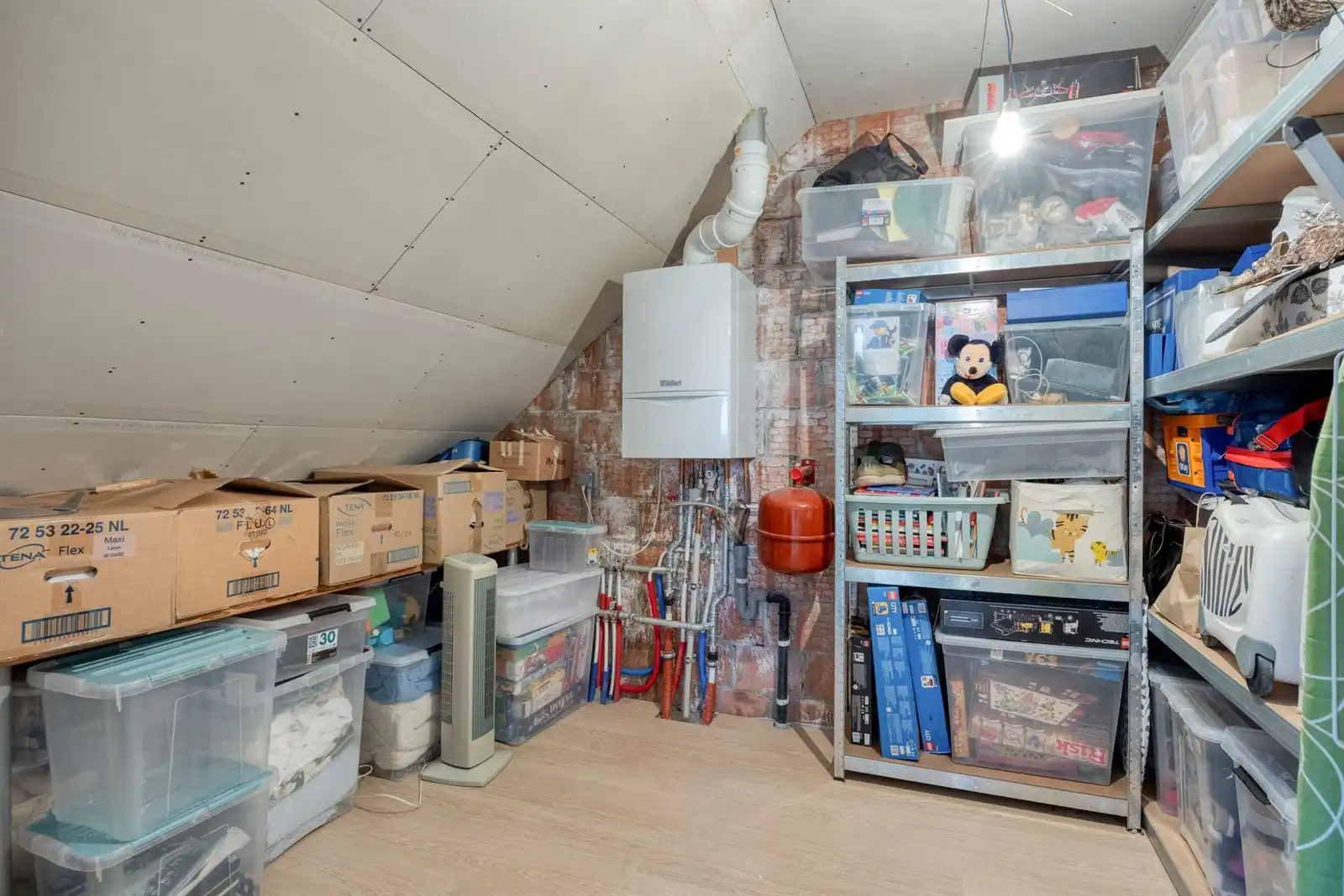 Halfopen bewouwing 5 slaapkamers met tuin  foto 24