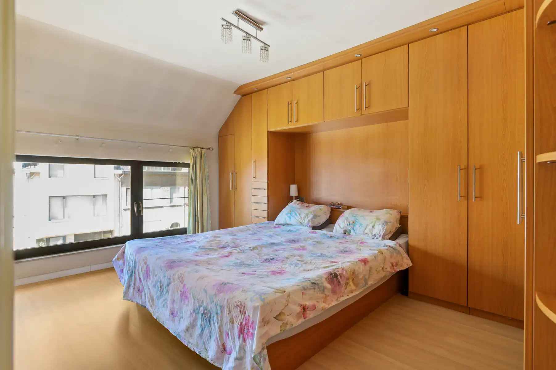 Instapklare bel-etage met 3 slaapkamers foto 16