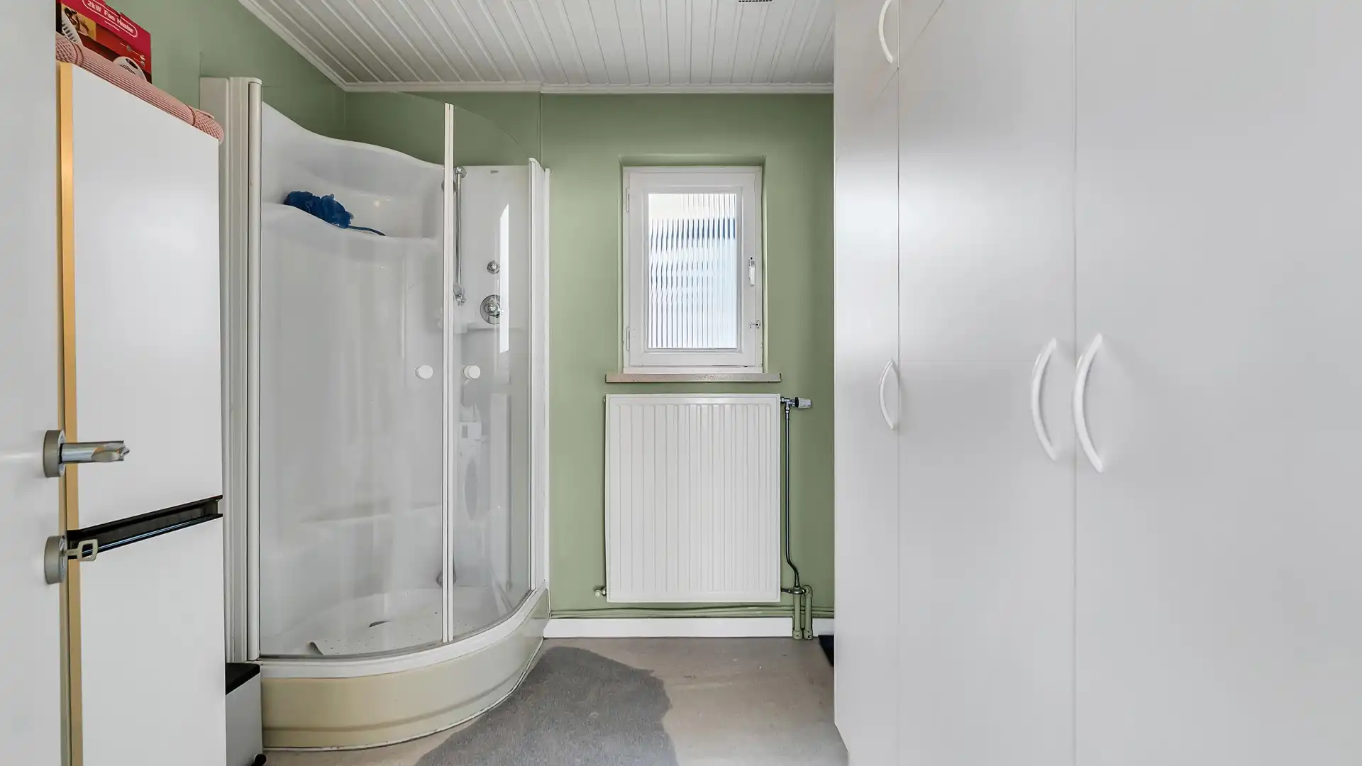 Op te frissen woning met 3 slpkrs te Maasmechelen foto 9