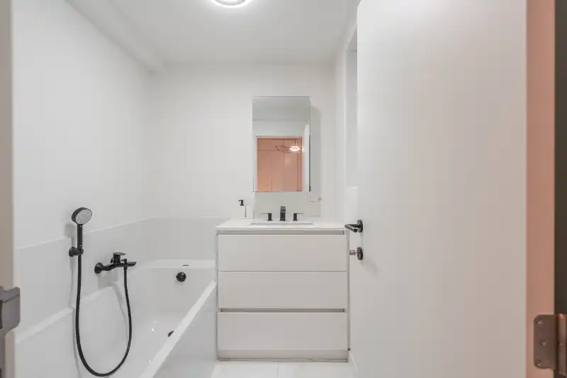 Mooi appartement met zijdelingszeezicht foto 25
