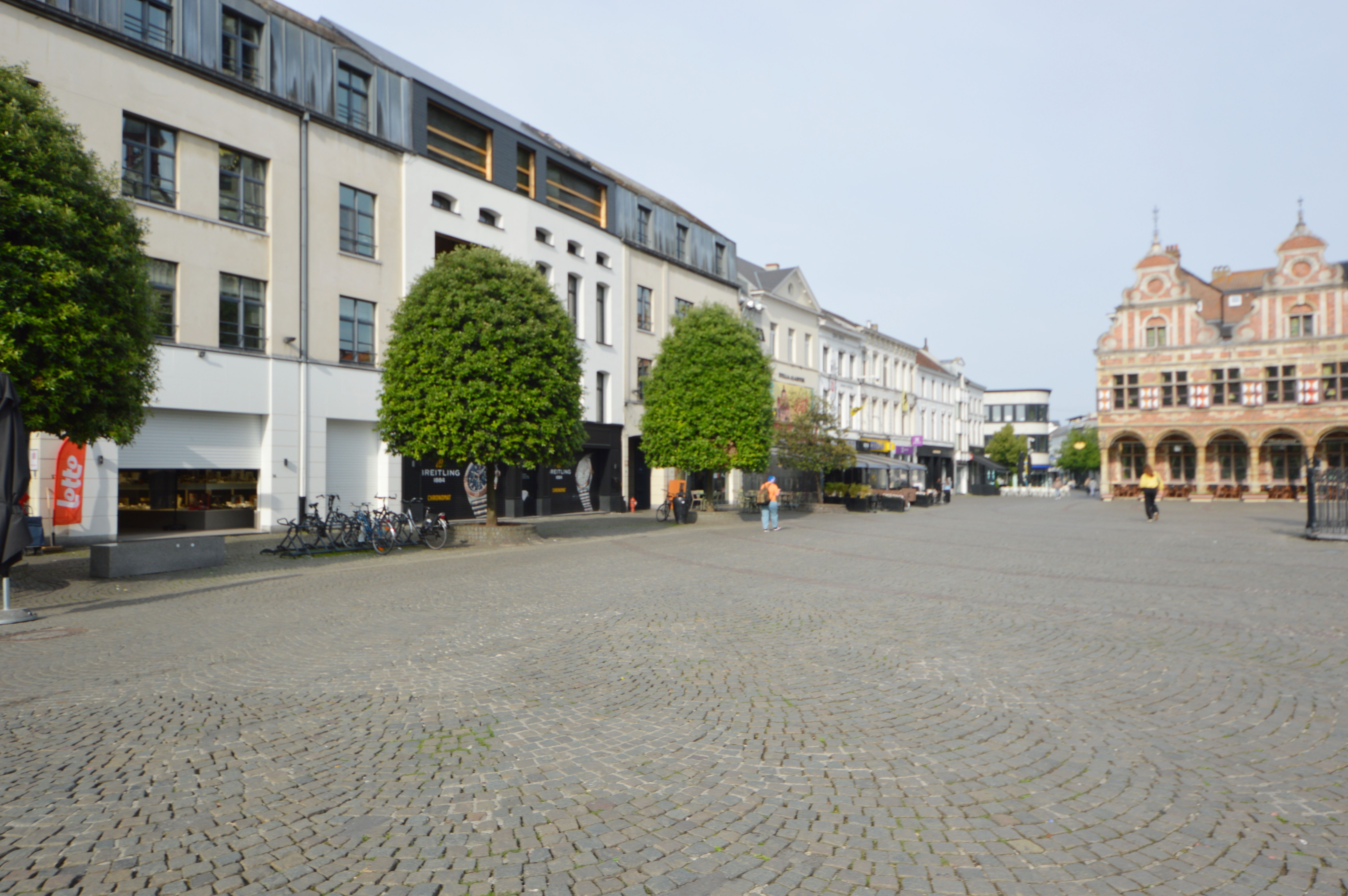 INSTAPKLAAR COMMERCIEEL PAND VOL CHARME GROTE MARKT foto 25