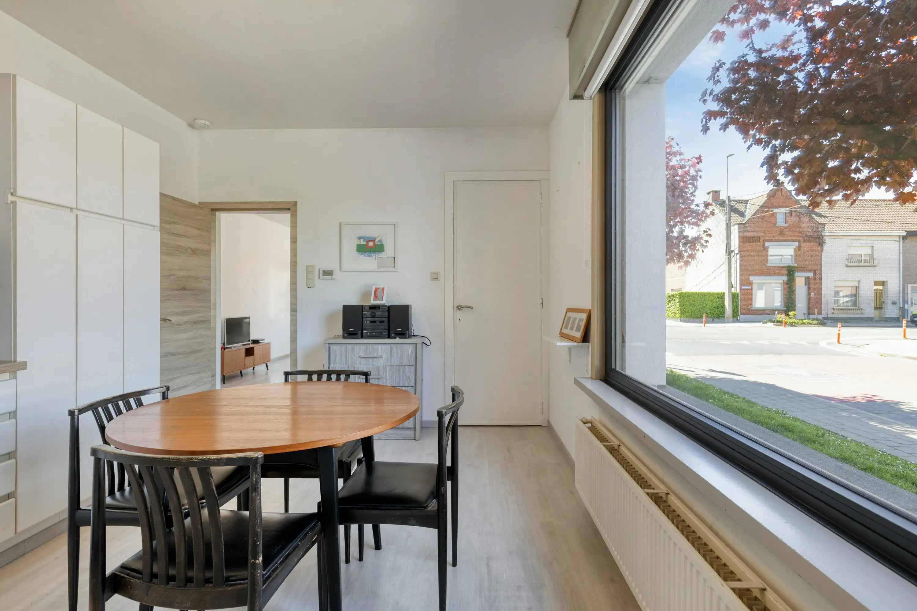 Een charmant huis met gezellige tuin en garage te Roeselare foto 8
