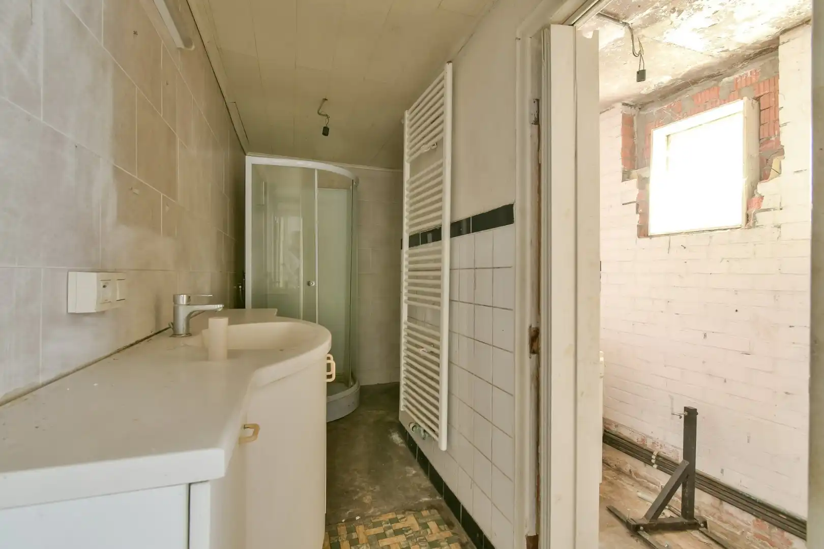 Te renoveren woningen met bijhorende loods! foto 6