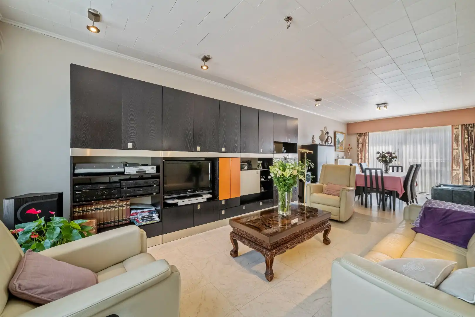 Ruime bel-étage foto 3