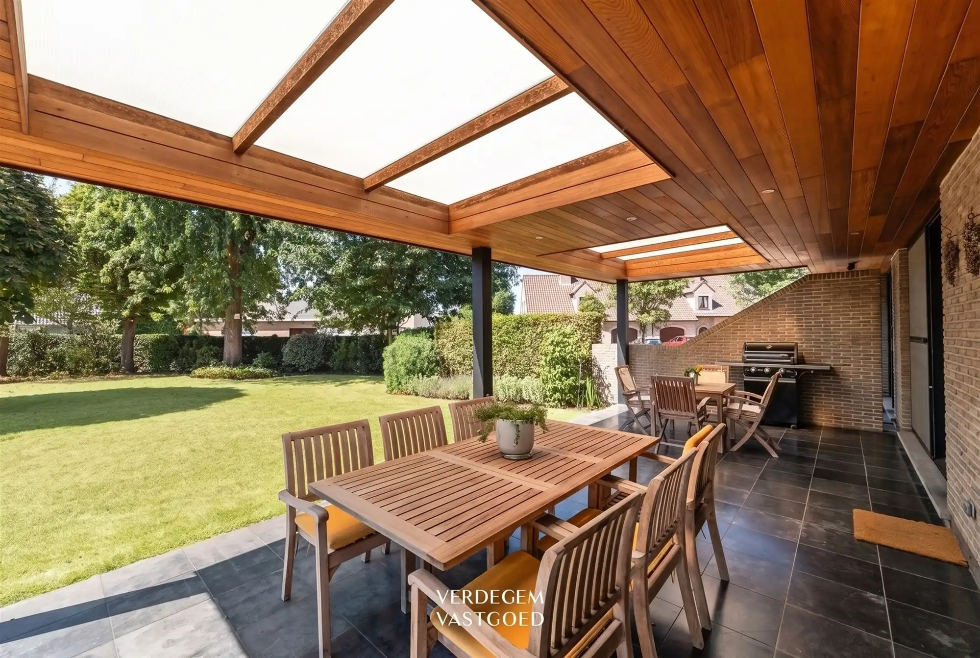 Knappe villa met 4 slaapkamers op een royaal perceel in een rustige woonwijk foto 11