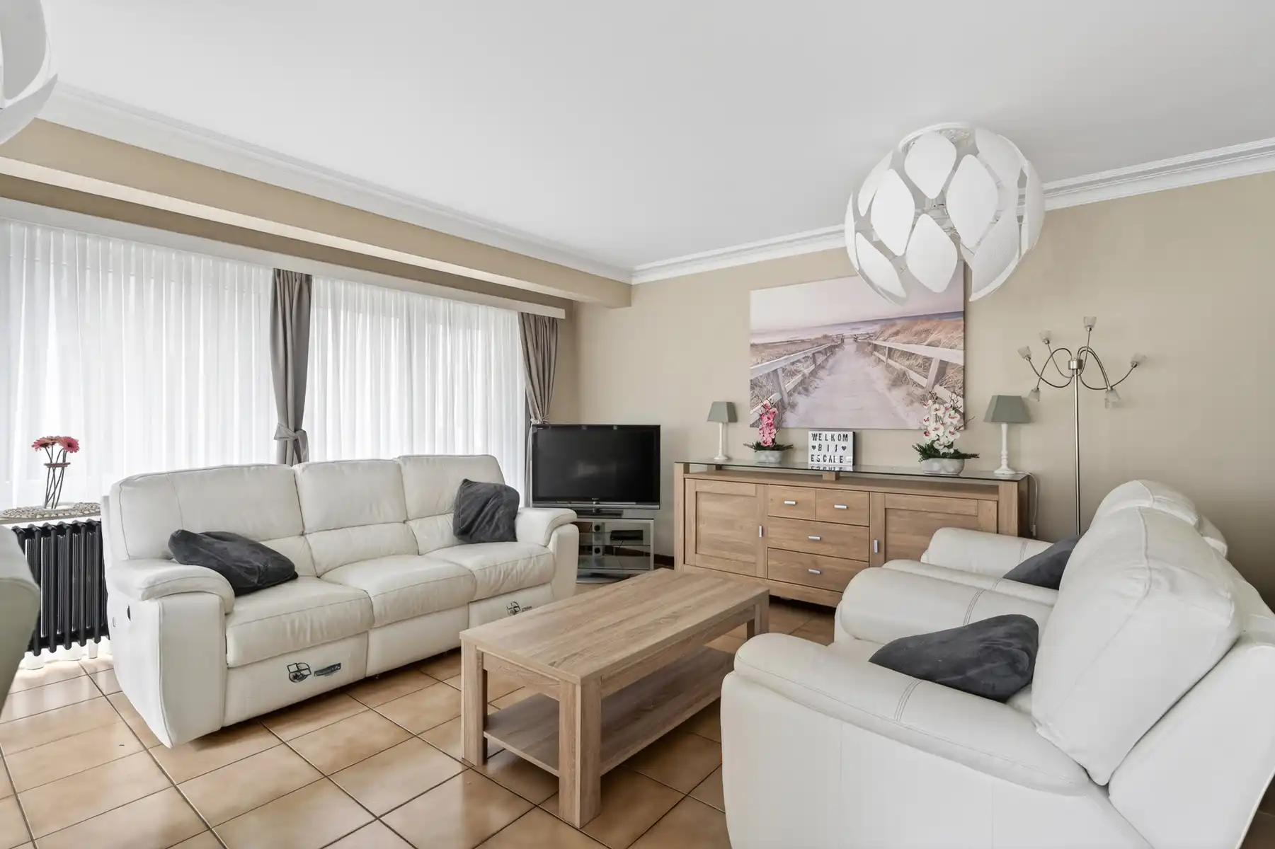 3 slpk hoekappartement in het commercieel centrum! foto {{pictureIndex}}