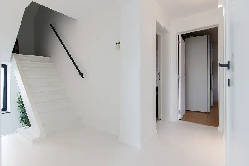 Knap afgewerkte, energiezuinige en ruime woning met vier slaapkamers, guesthouse/praktijkruimte op een centrale (maar toch bosrijke!) locatie te As foto 27