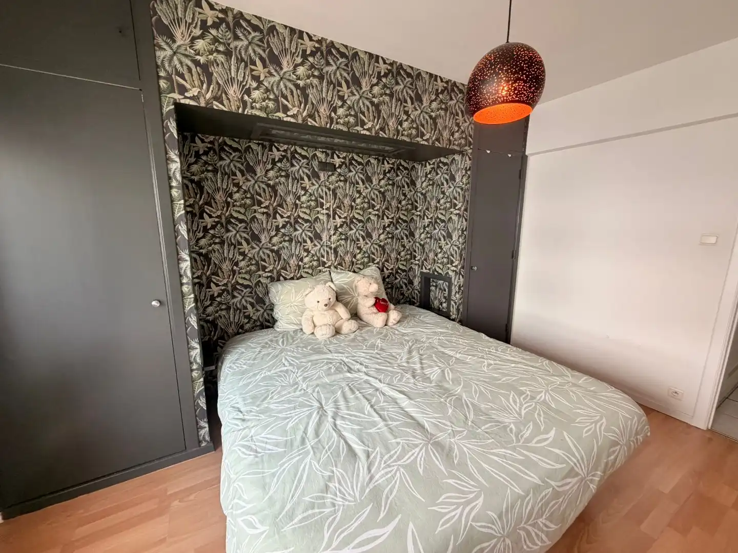 Instapklaar appartement op de hoogste verdieping, vlak achter de Zeedijk foto 12
